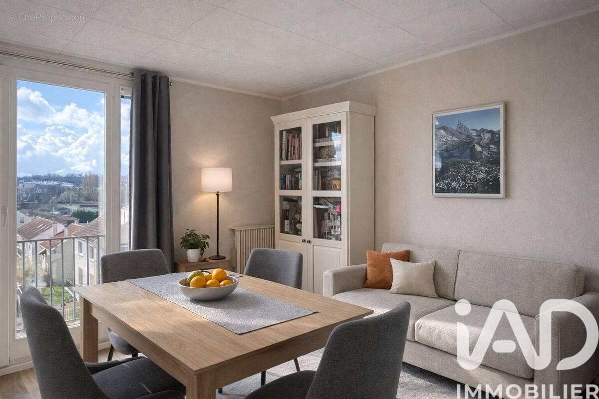 Photo 1 - Appartement à SAINT-GRATIEN
