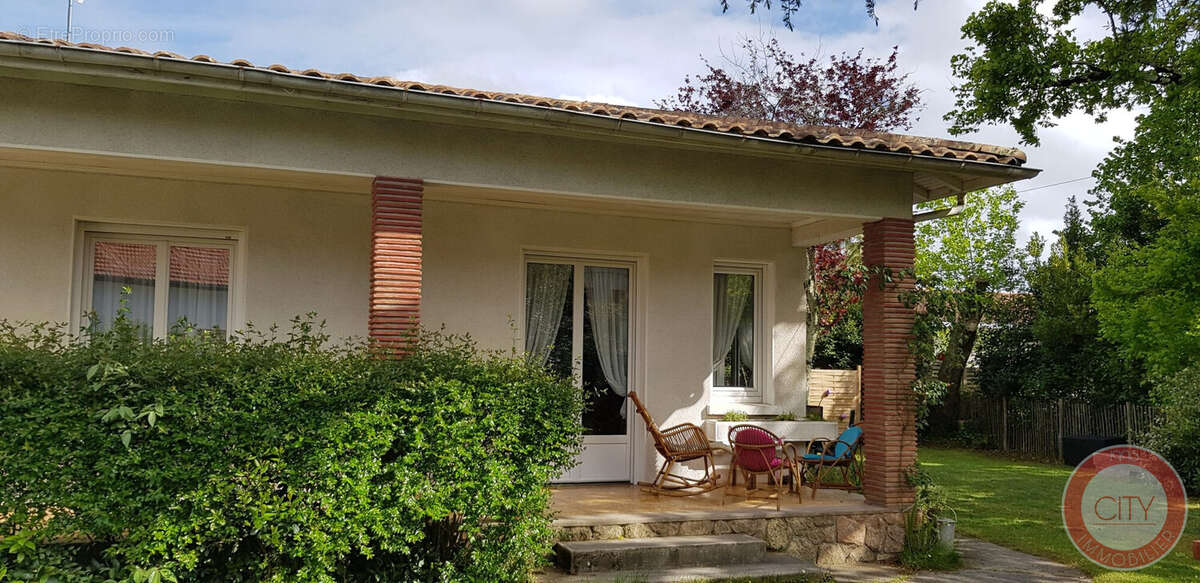 Maison à ARES