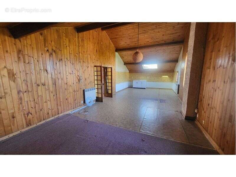 Maison à MONTROND-LES-BAINS