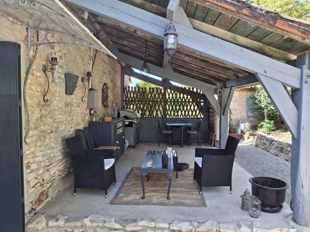 Maison à SAINT-MARTIN-L'ARS
