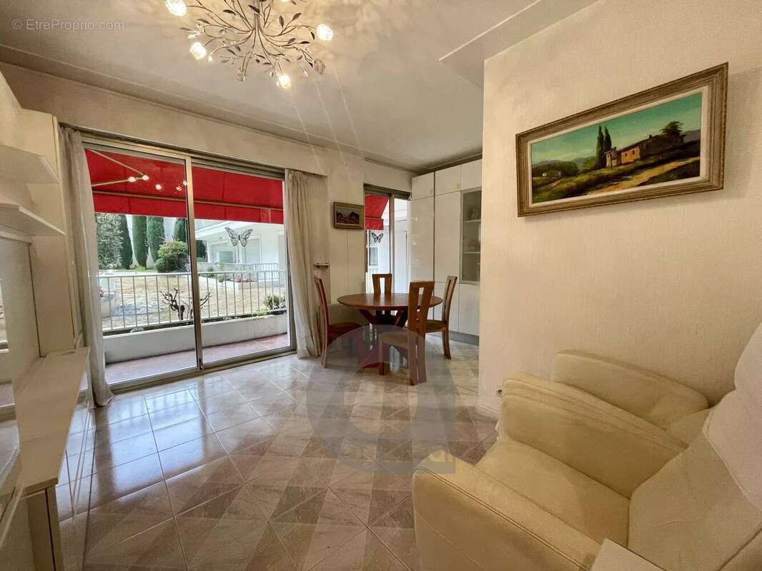Appartement à MENTON