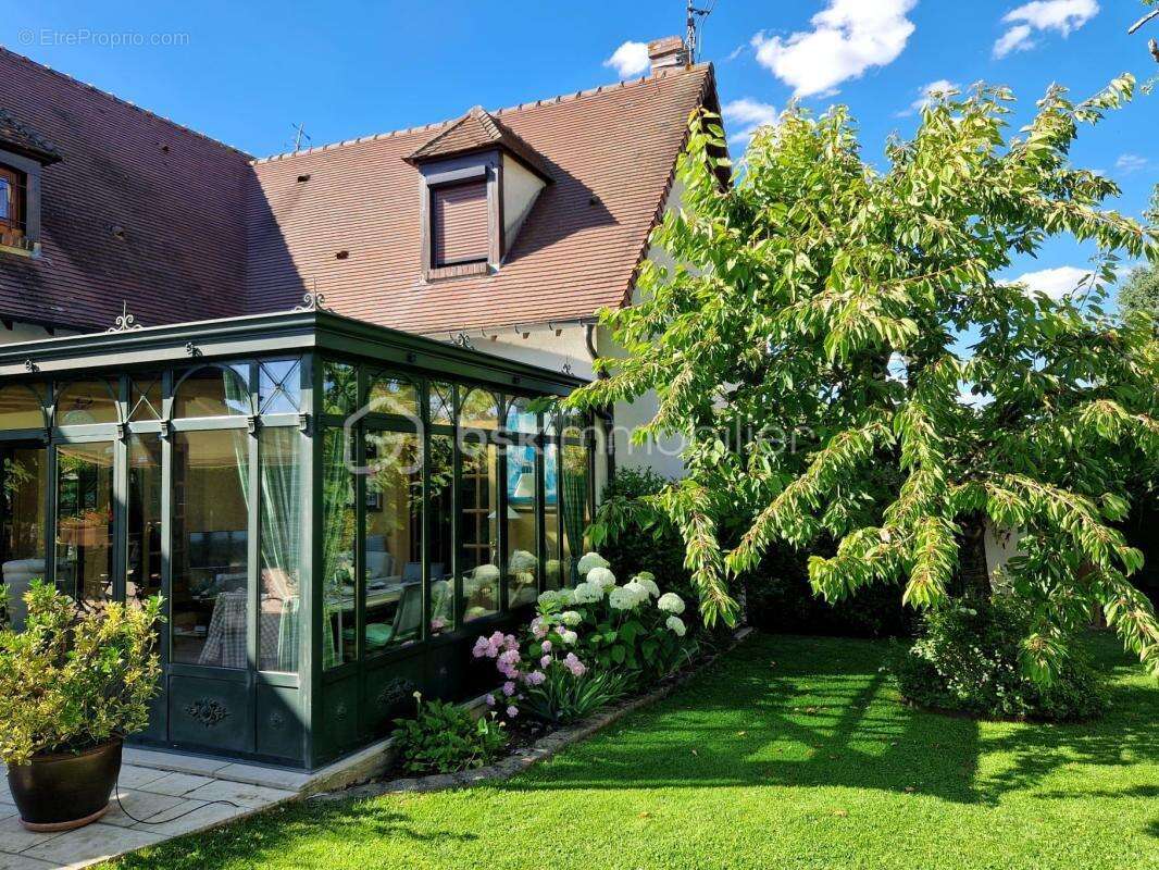 Maison à HOUDAN