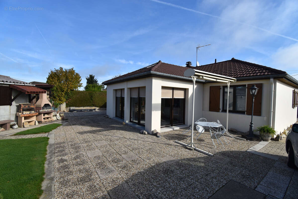 Maison à SAINT-LOUP-SUR-SEMOUSE