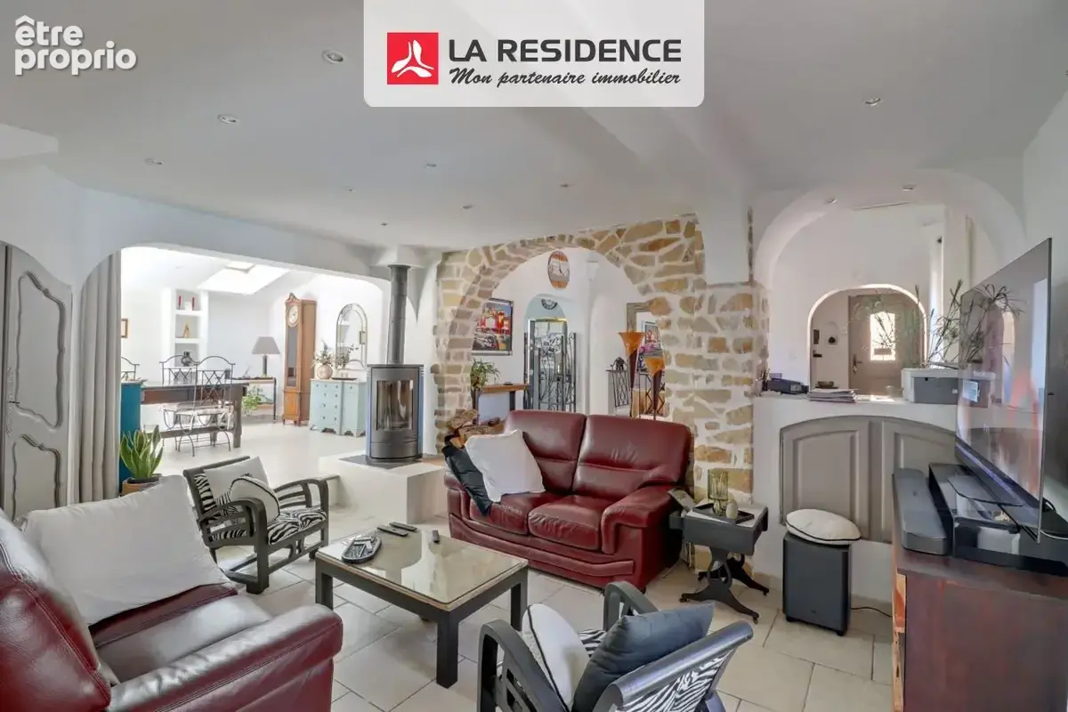 Maison 8 pièces 153 m² à vendre à Taradeau (83460) - photo 5