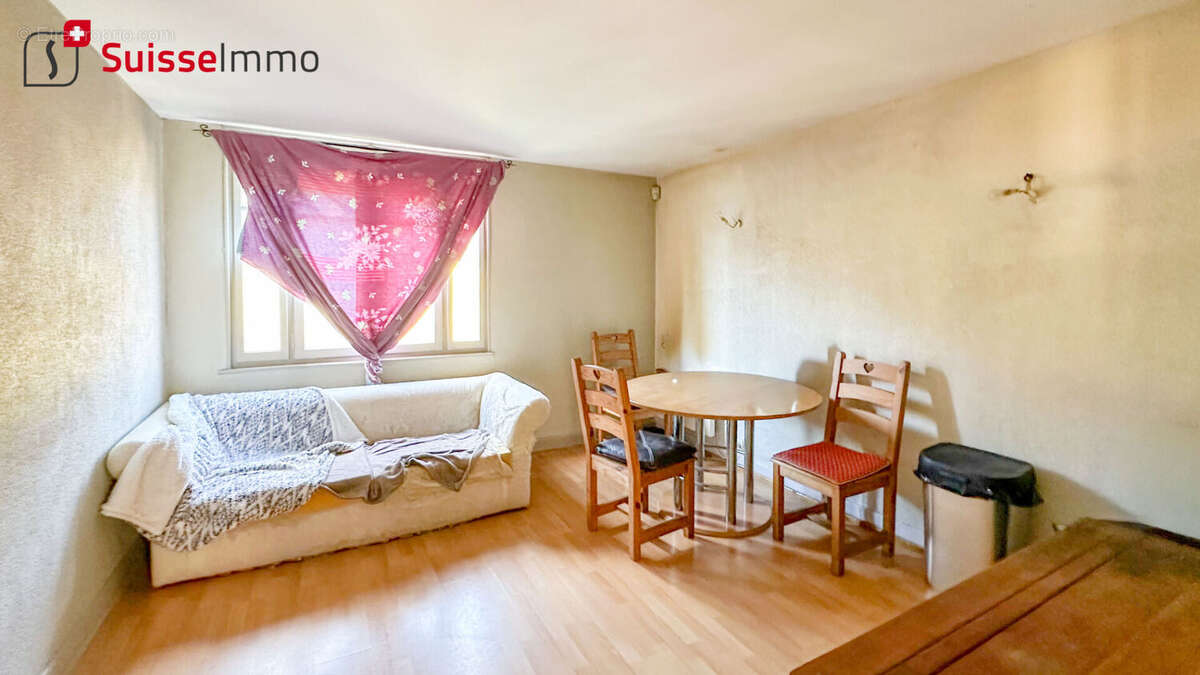 Appartement à LOUGRES