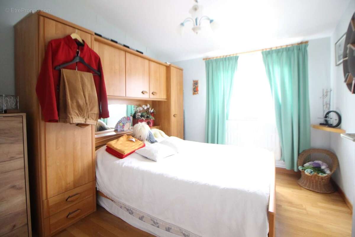 Maison à CIRES-LES-MELLO