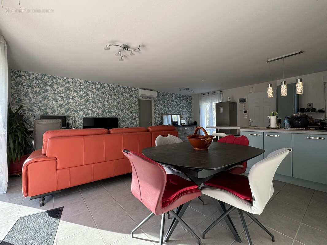 Maison à BAIGNES-SAINTE-RADEGONDE