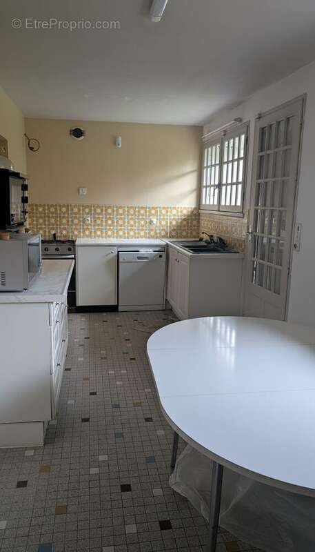 Maison à SAINT-JEAN-DE-LINIERES