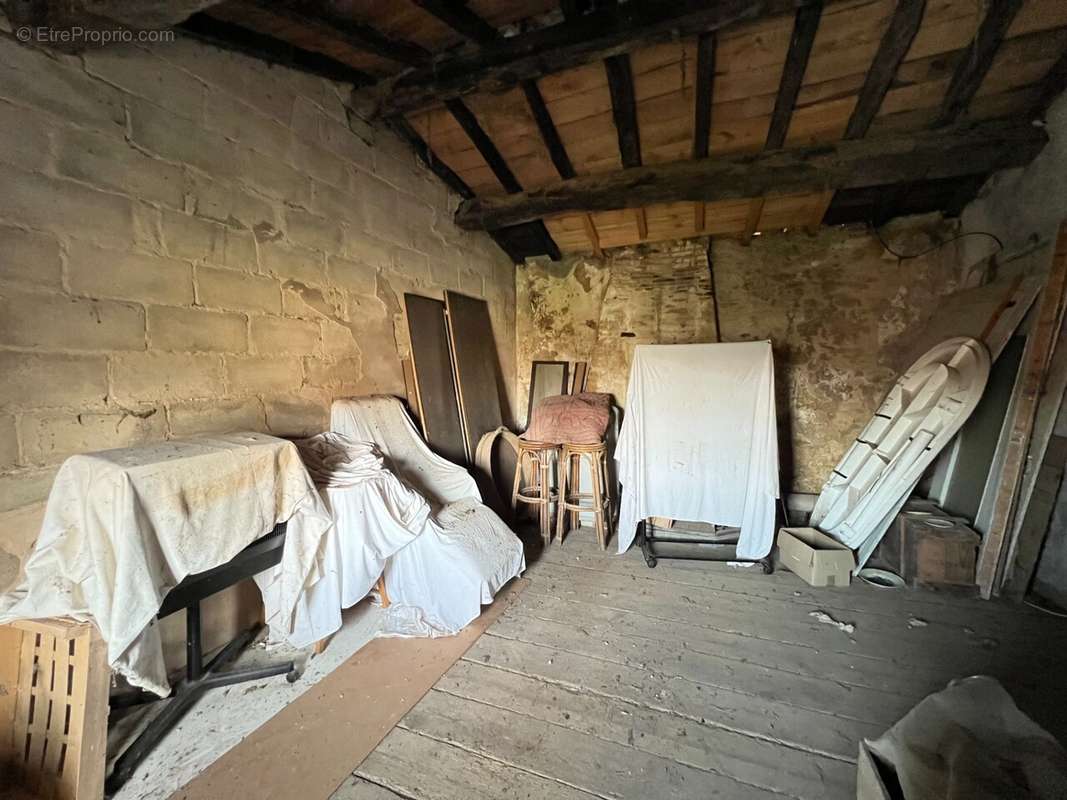 Maison à SAINT-GEORGES-DE-POINTINDOUX