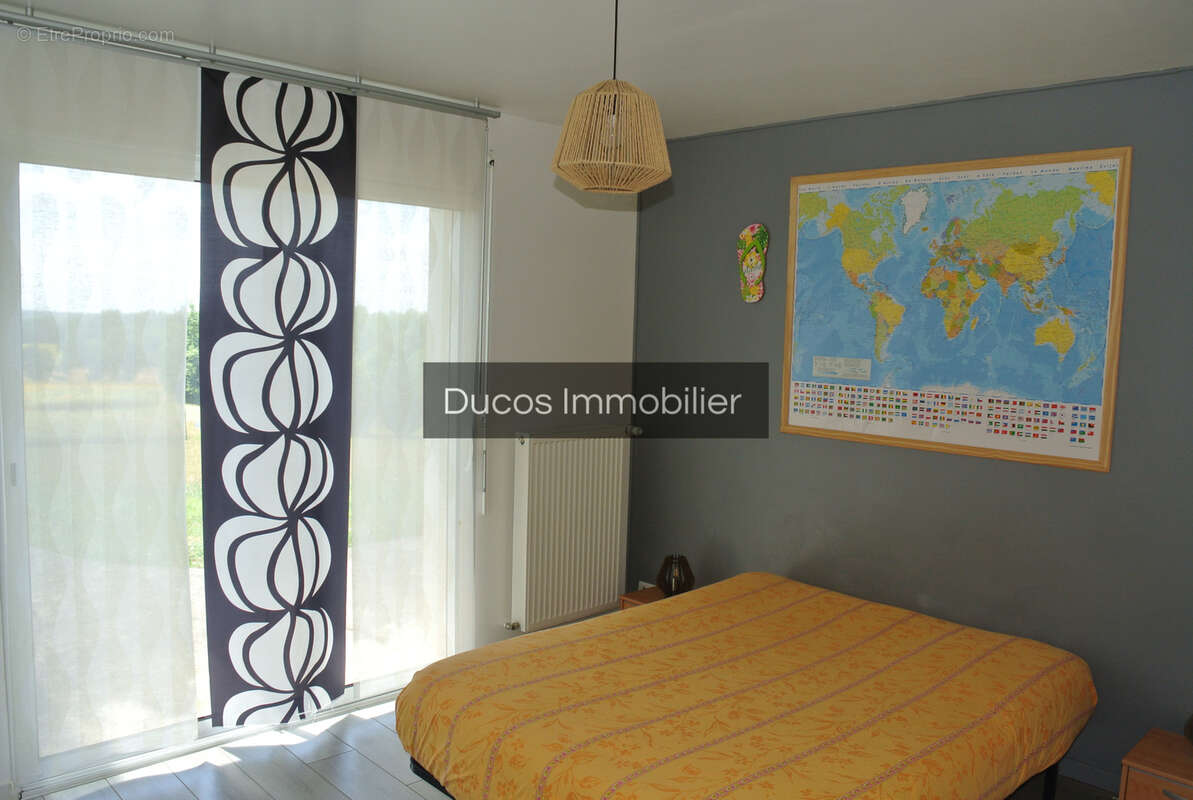 Sur les hauteurs dans un bel environnement maison 5 chambres - photo 10