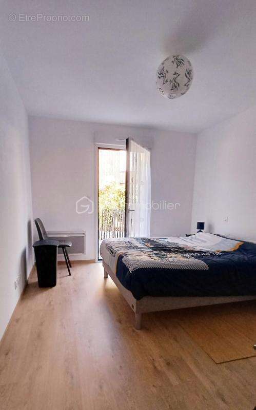 A Vendre - Bel appartement récent 3 pièces en rez-de-chaussée avec un vaste extérieur au calme- parking et cave - photo 6