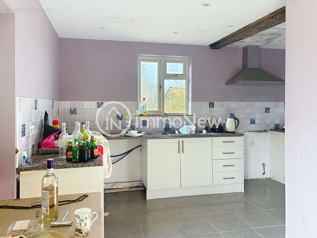 Belle maison a renover avec gite 370 m2 sur terrain de 1 hectare sans voisins - photo 4