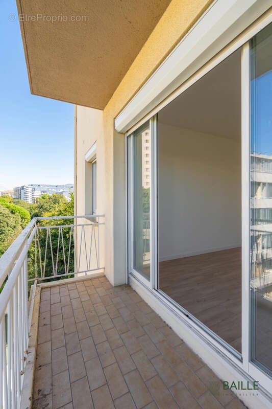 Appartement à MARSEILLE-8E