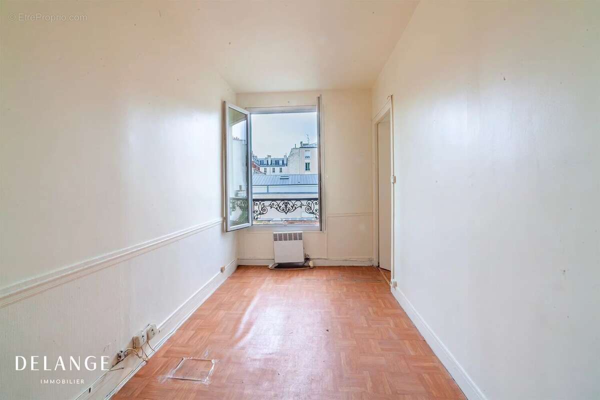 Appartement à PARIS-11E