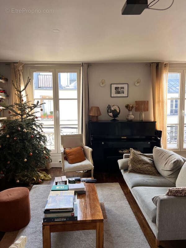 Appartement à PARIS-9E