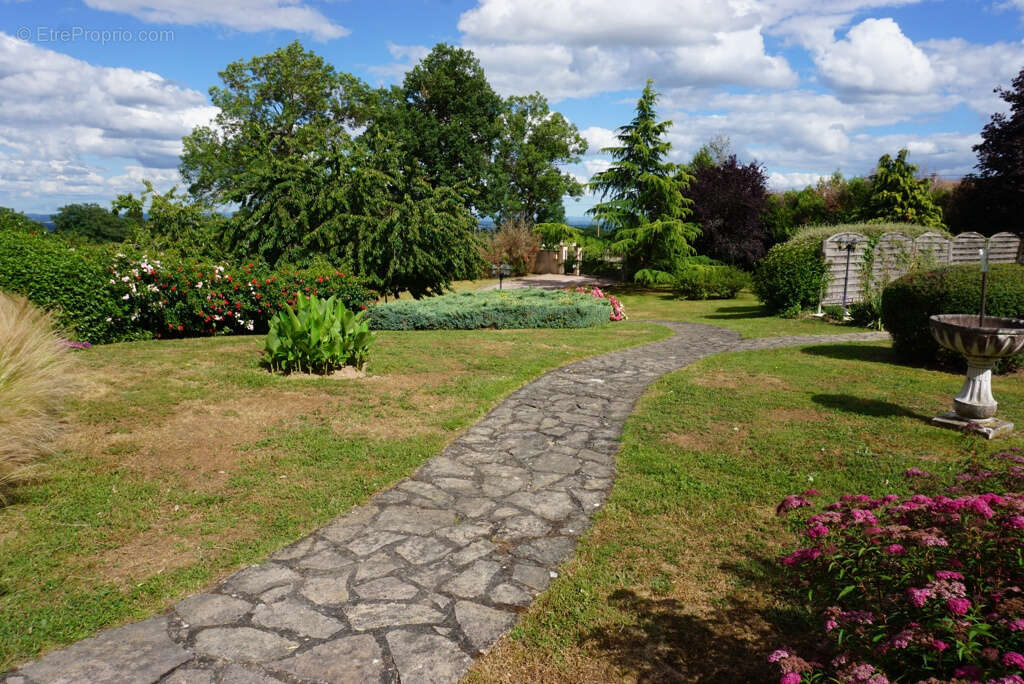 Balle maison avec terrain et etangs - photo 14