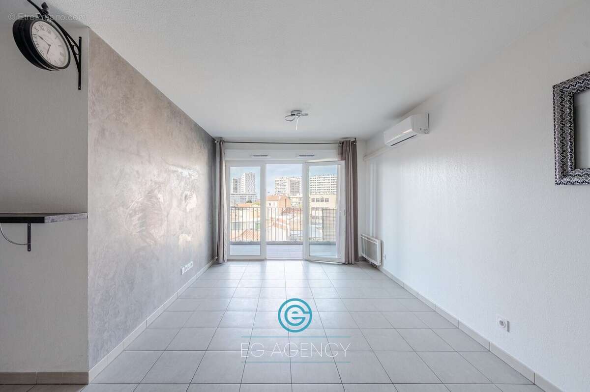 Appartement à MARSEILLE-3E