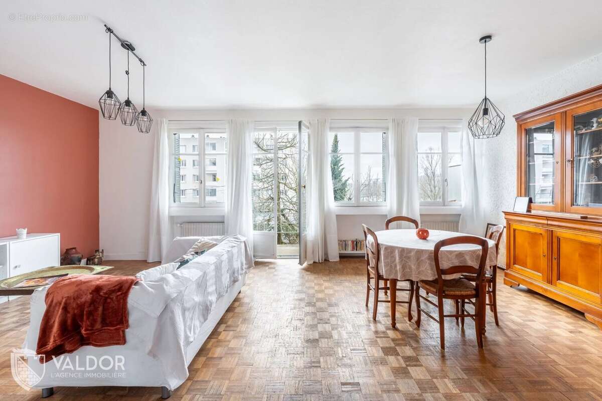 Appartement à LYON-9E