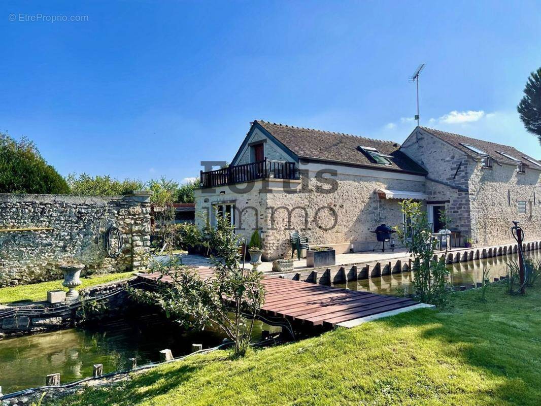 Maison à SAINT-GERMAIN-SUR-ECOLE