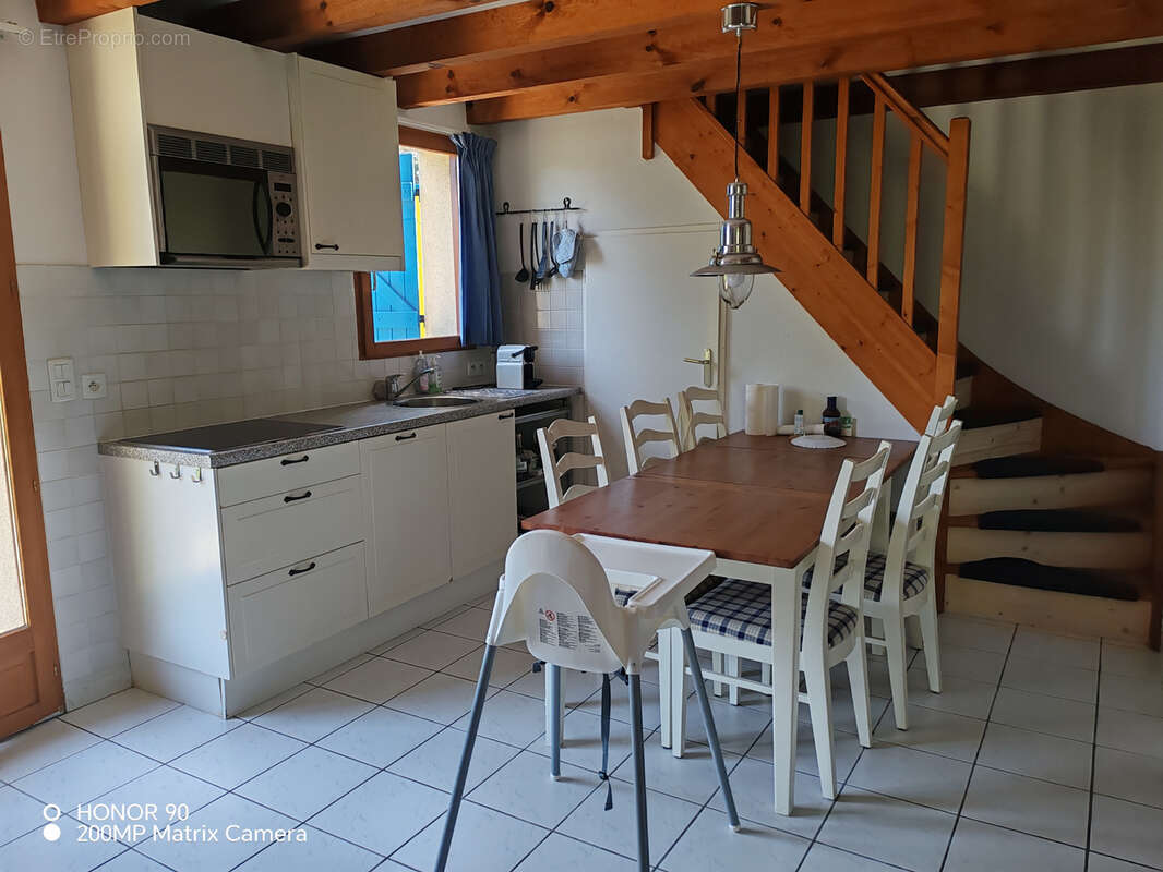 Appartement à SAINT-JULIEN-EN-BORN