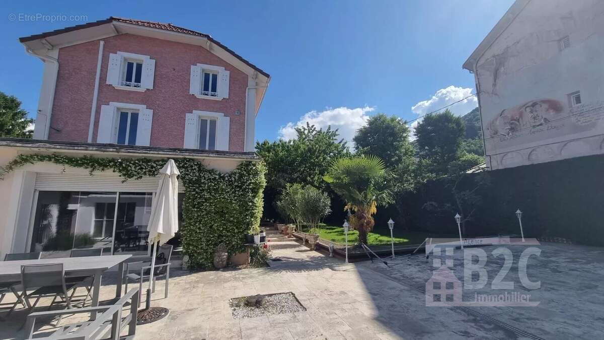 Maison à VILLARD-BONNOT