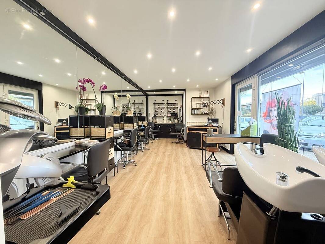 Commerce à MARIGNANE