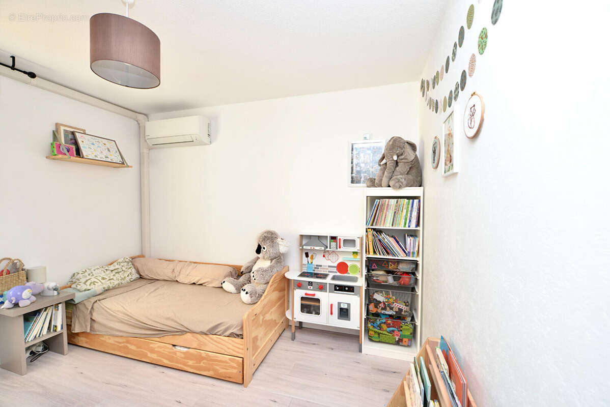 Appartement 4 pièces de 85 m² - Borderouge - photo 8