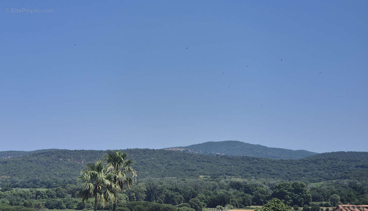 Appartement à COGOLIN