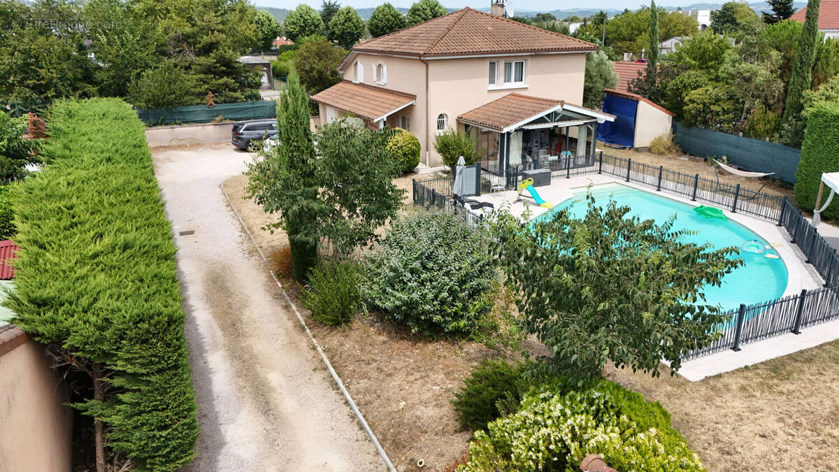 Maison à ROMANS-SUR-ISERE