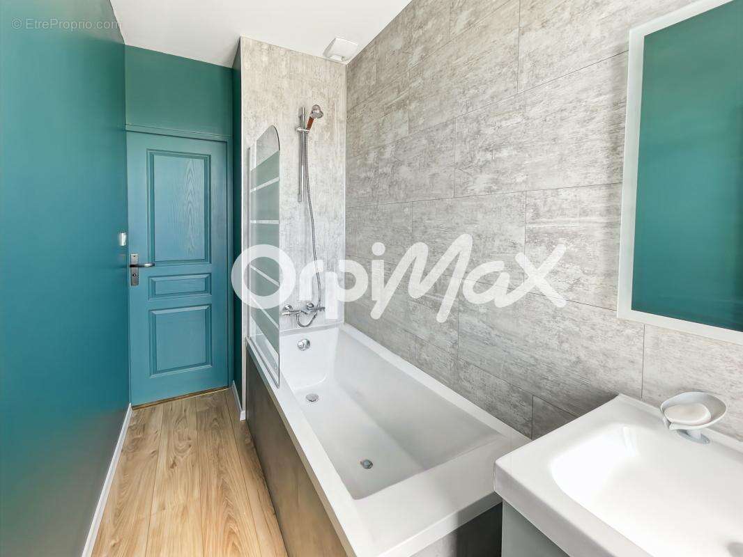 Maison à SAINT-MARTIN-BOULOGNE