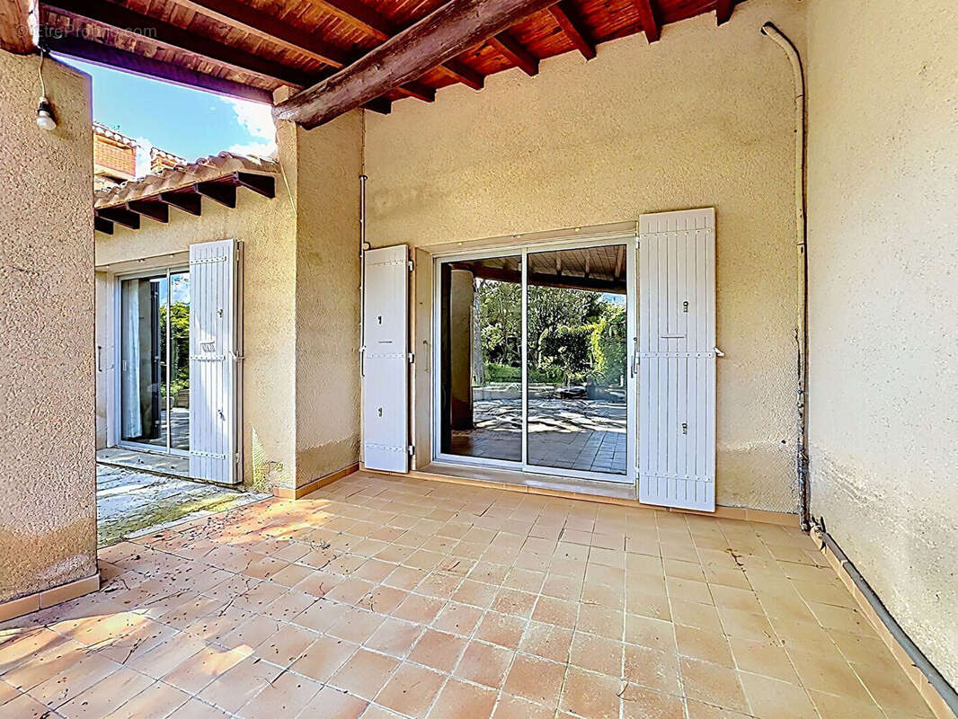 Maison à LES ANGLES
