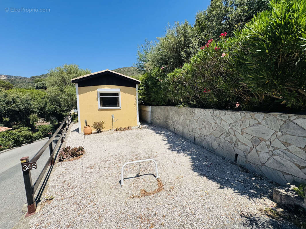 Maison à BORMES-LES-MIMOSAS