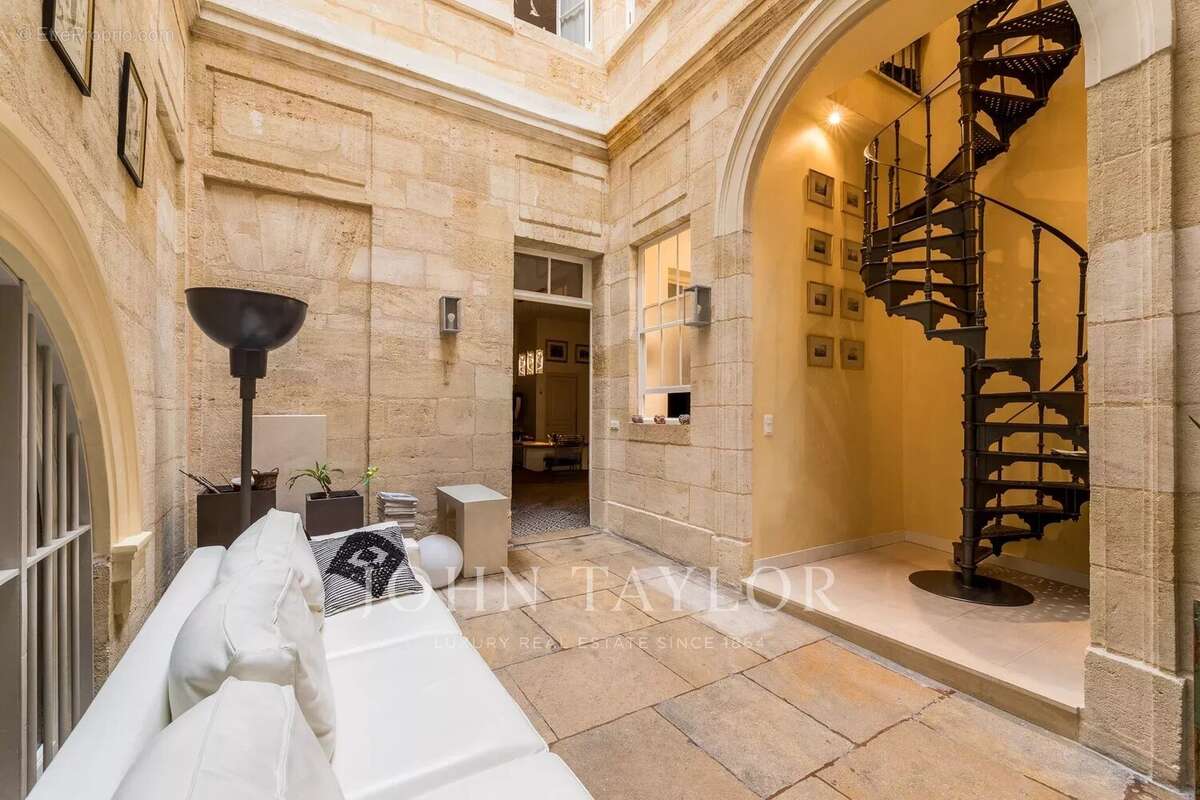 Appartement à BORDEAUX