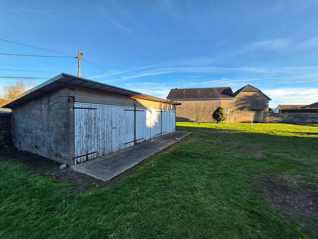 Terrain Soumoulou 600 m2 avec garages - photo 5