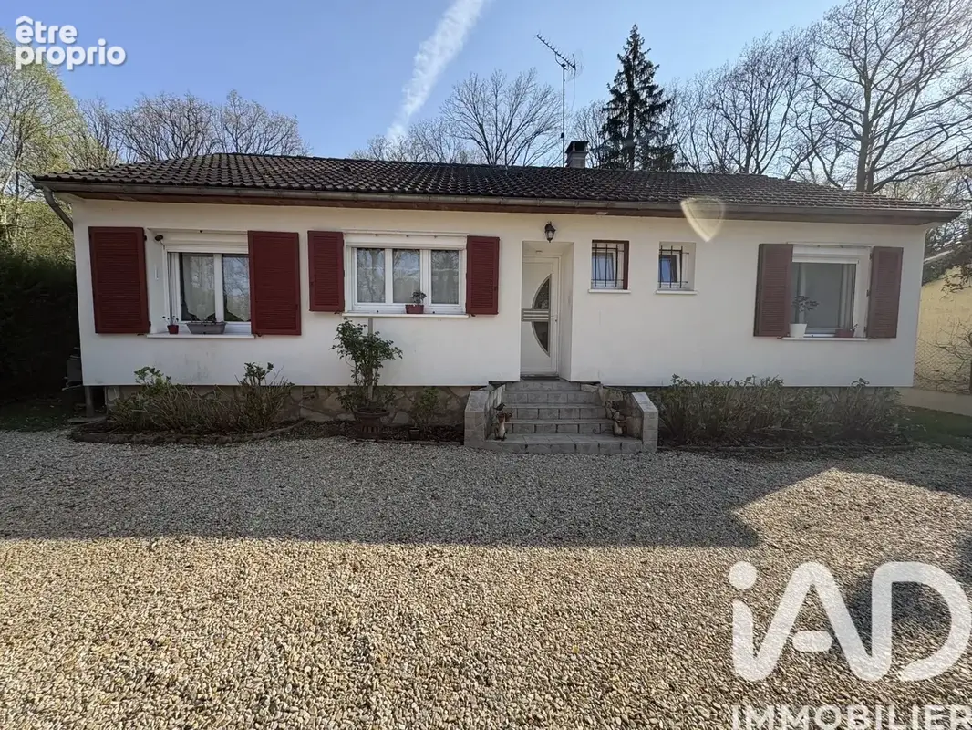 Photo 1 - Maison à BAZOCHES-SUR-LE-BETZ