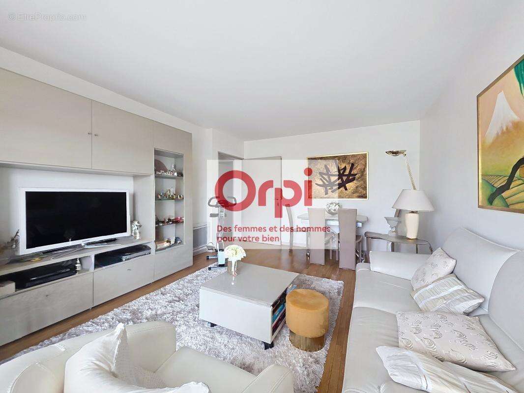 Appartement à ISSY-LES-MOULINEAUX