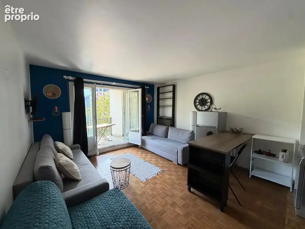 Appartement à PARIS-14E