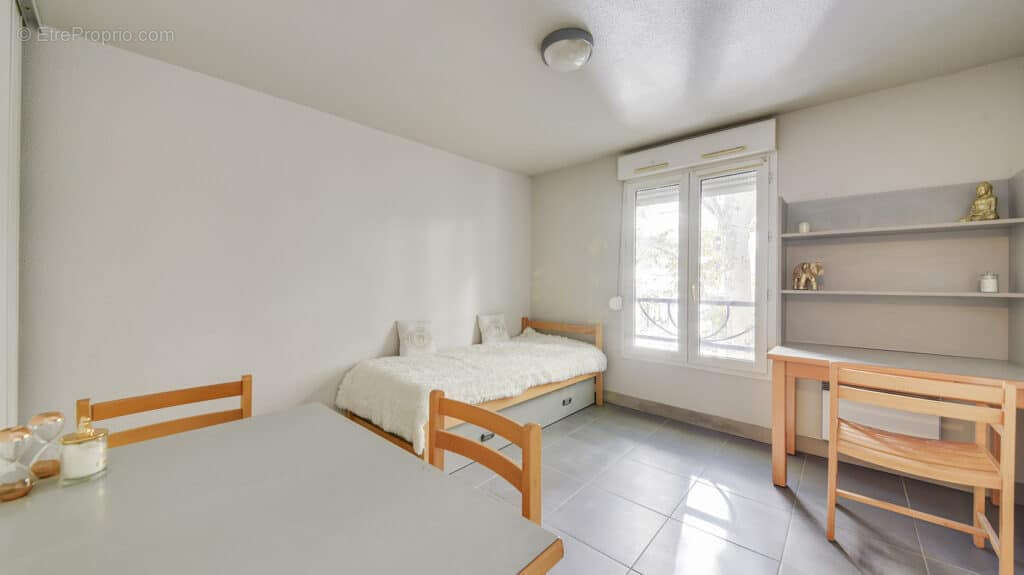 Appartement à PIERRE-BENITE