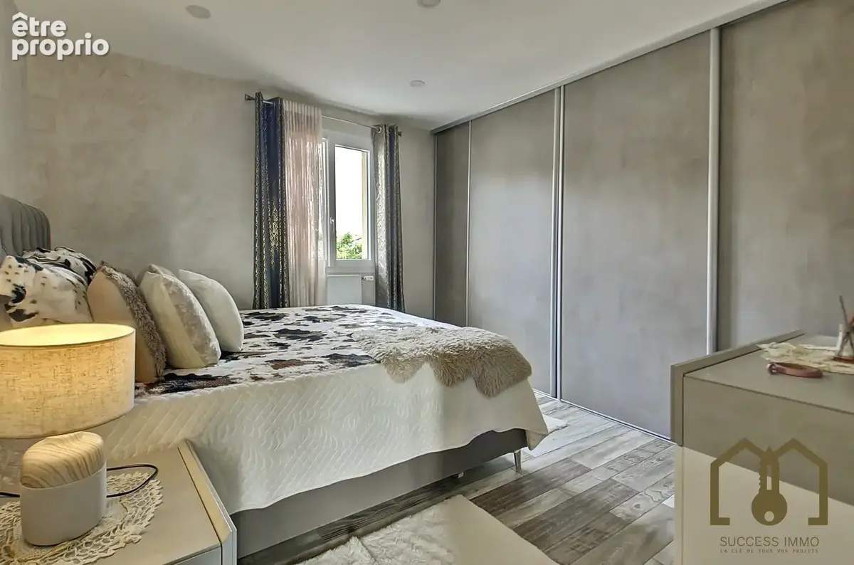 Maison 80 m² à Vaulx-En-Velin  - photo 5