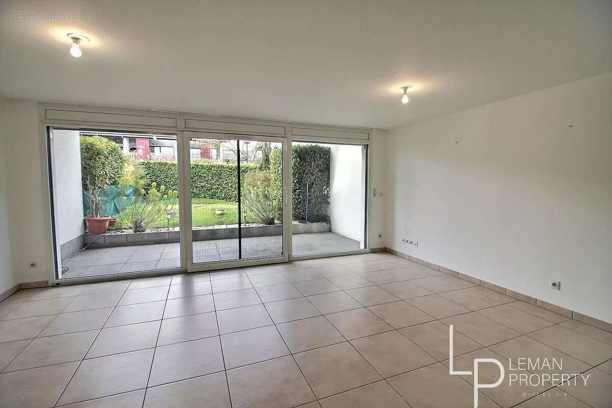 Appartement à CHENS-SUR-LEMAN