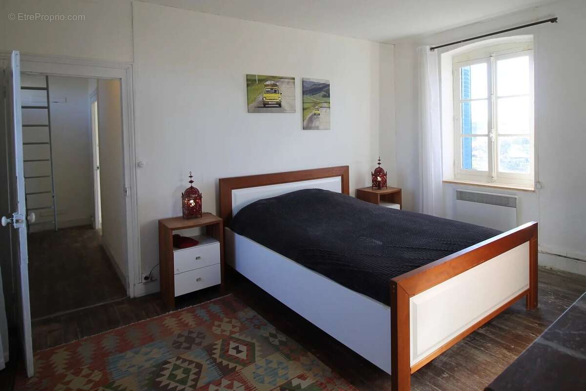 Appartement à SAINT-LEGER-SOUS-BEUVRAY