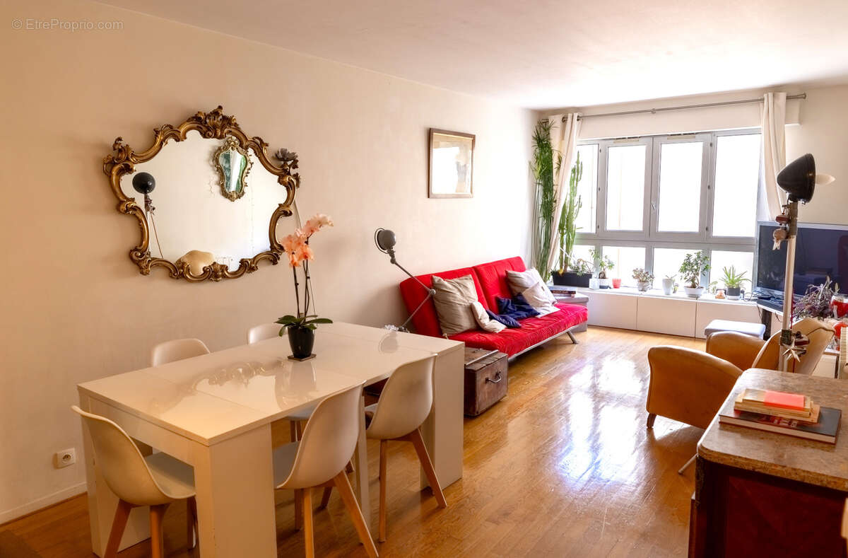 Appartement à PARIS-3E