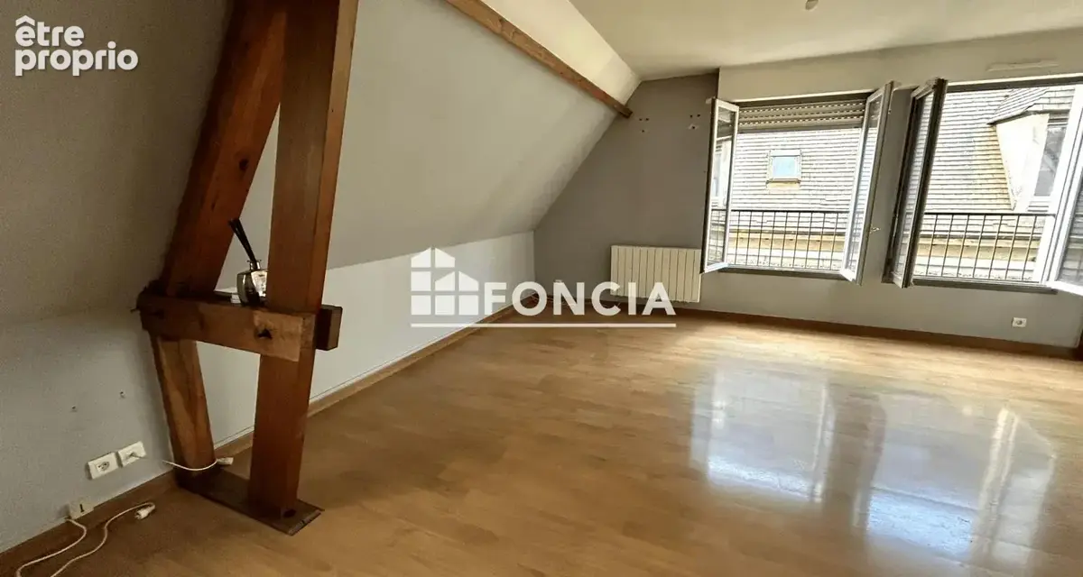 Chartres basse ville et 10 min de la gare - appartement de 2 pieces en duplex - photo 3