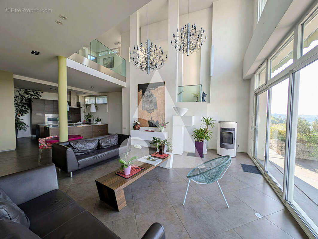 Maison à LA FRETTE-SUR-SEINE