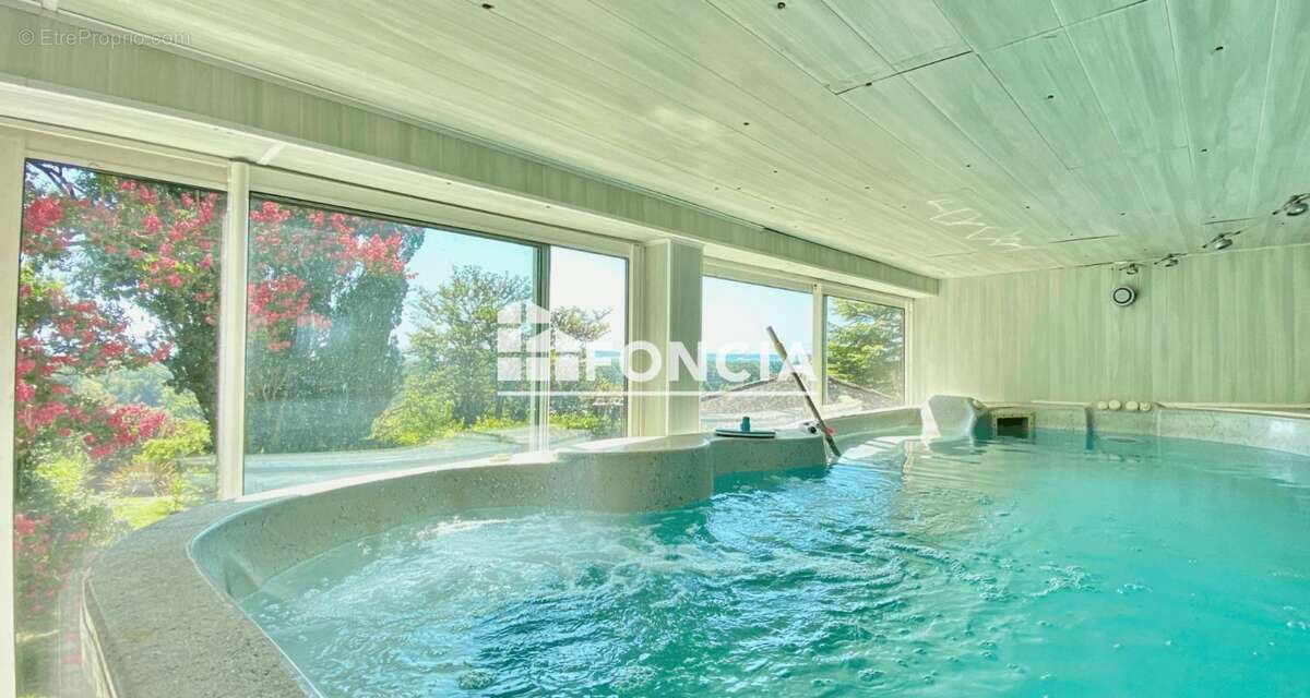 Maison à COLAYRAC-SAINT-CIRQ