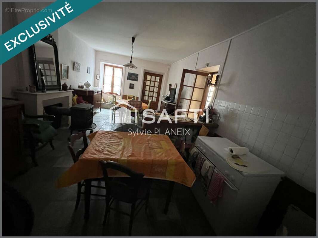 Maison 119 m² à Crocq  - photo 6