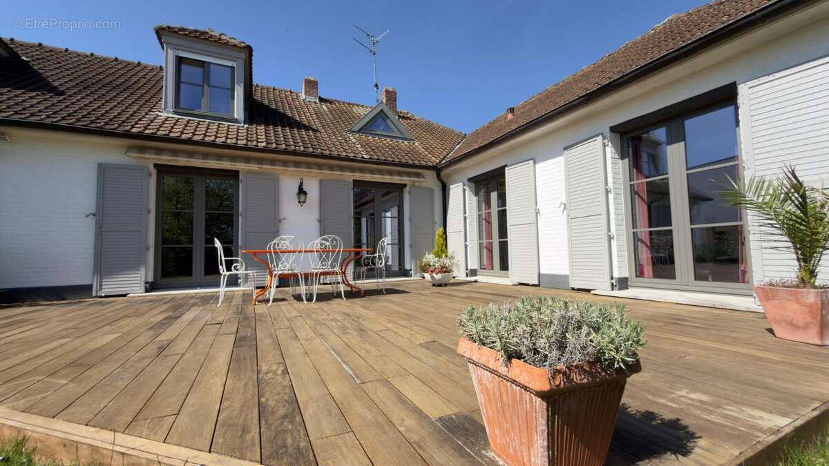 Maison à ENNETIERES-EN-WEPPES