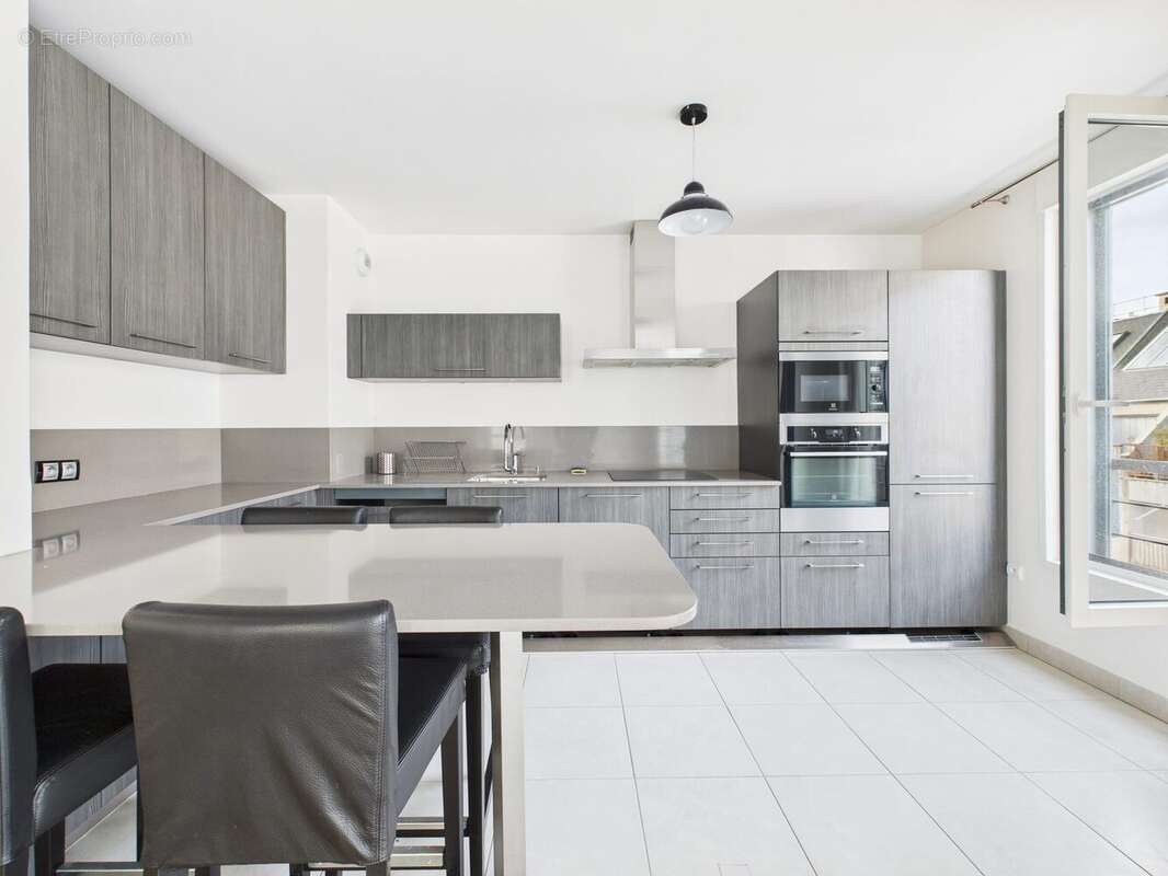 Appartement à PARIS-11E