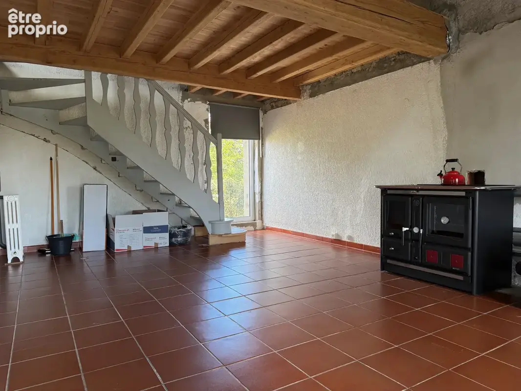 Auv 1230 : Maison à finir de rénover, hameau avec petite mare, 1 460 m2 - photo 2