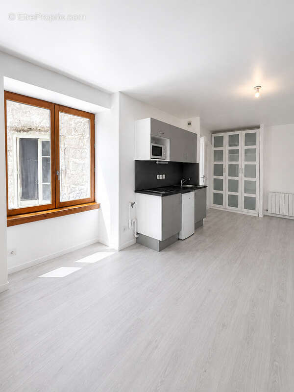 Place de l'hôtel de ville   bien rare à la vente  adresse d'exception au cœur de saint-étienne - photo 4